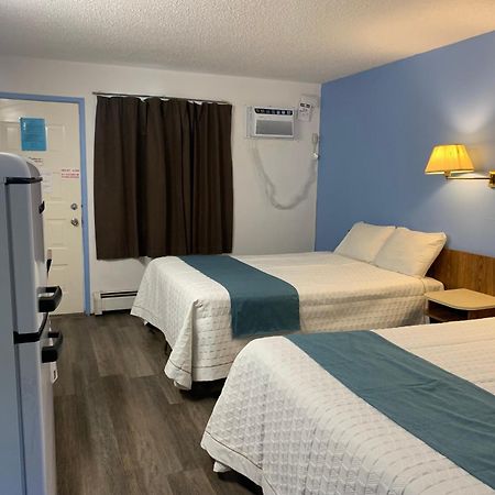 Swiss Sunset Inn ペンティクトン エクステリア 写真